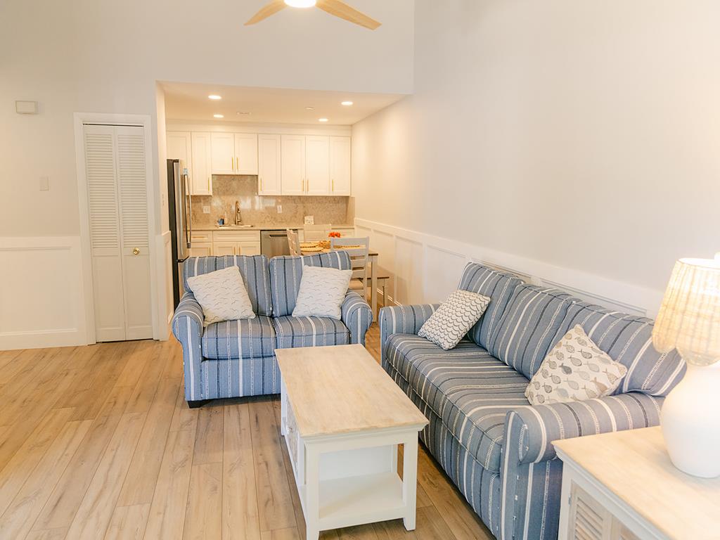 Happy Days - 1210 A Vermont Avenue | Photo 8