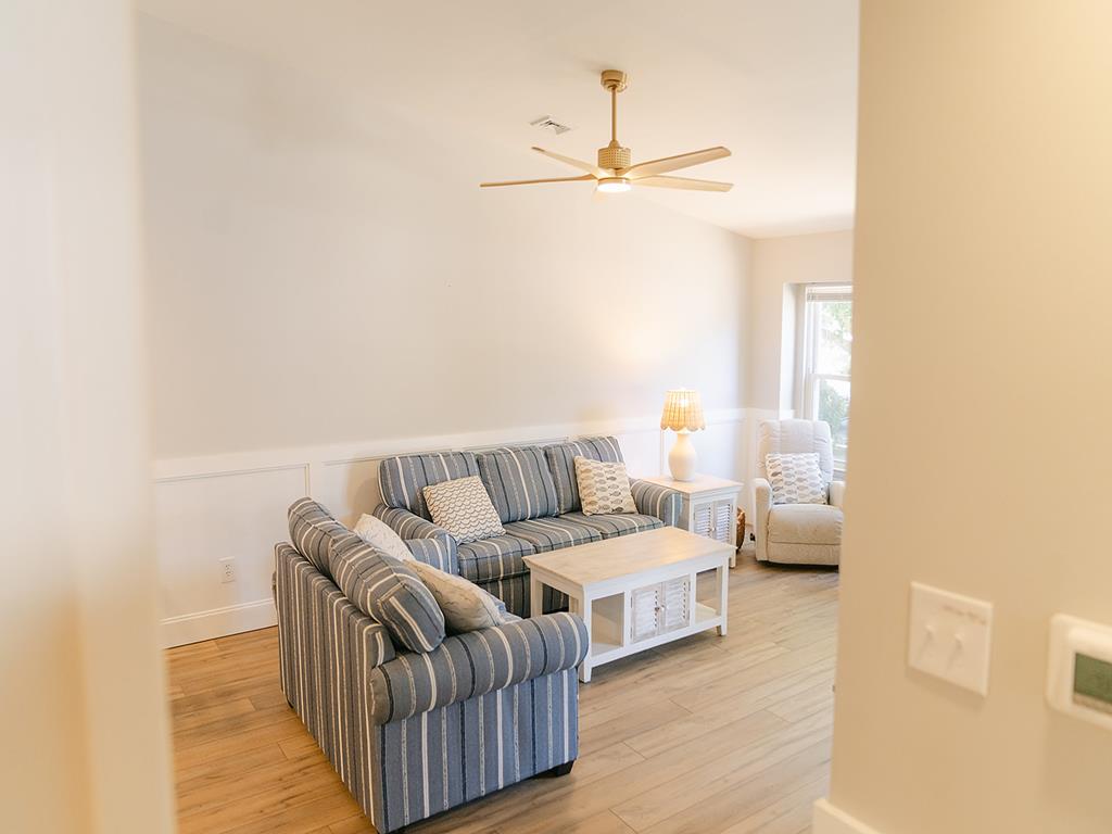 Happy Days - 1210 A Vermont Avenue | Photo 9