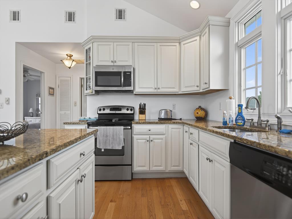 112 E. JEROME AVENUE (97TH), BEACH HAVEN PARK (Ocean Block)