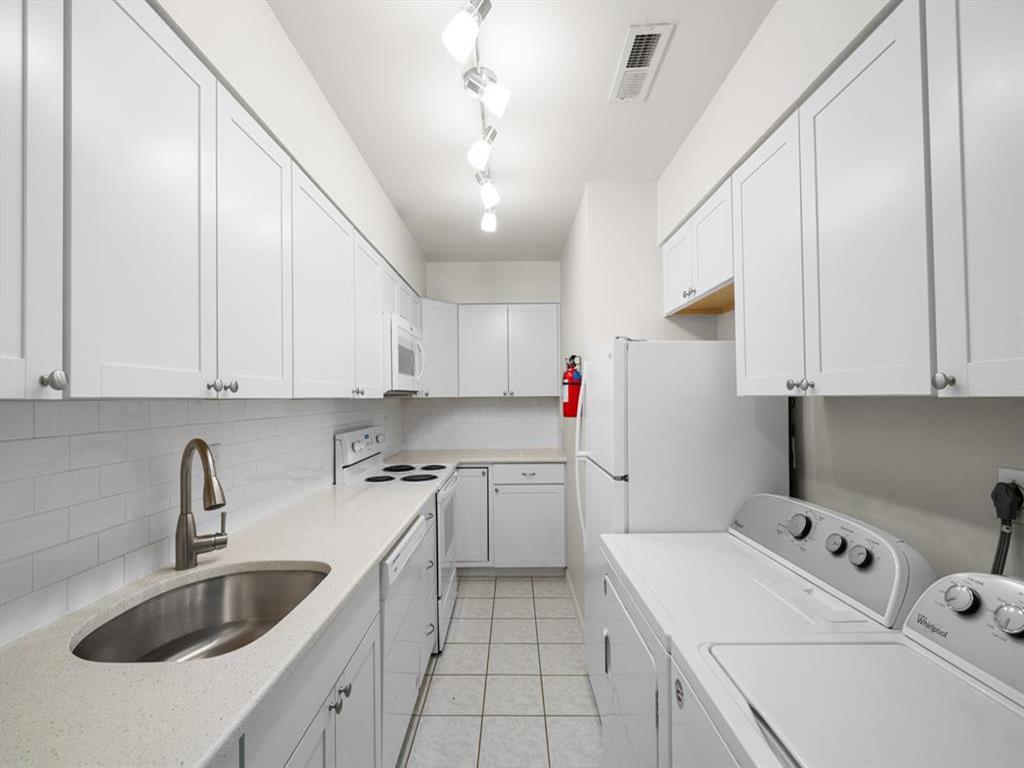 23 Siegtown Road, Unit 7B | Photo 8