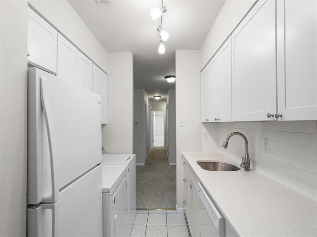 23 Siegtown Road, Unit 7B | Photo 9