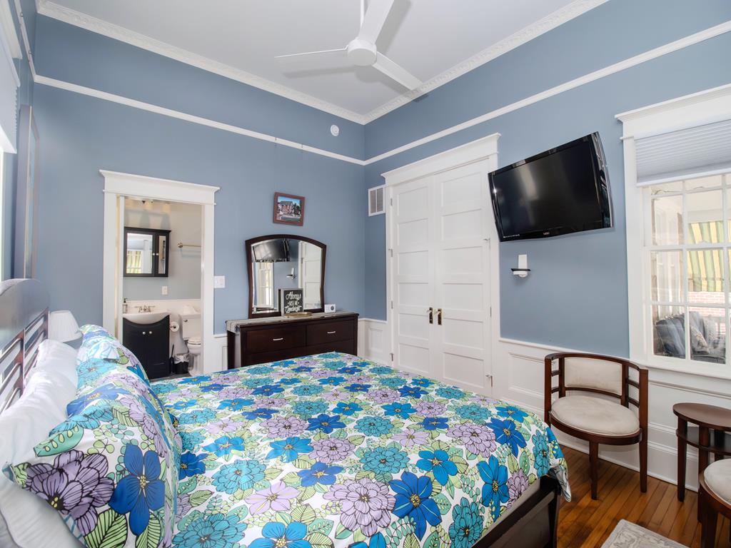 Sea Dragon - Big House - Close to Town and Beach | Photo 7