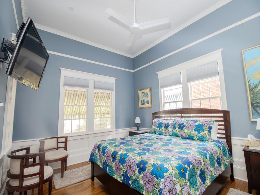 Sea Dragon - Big House - Close to Town and Beach | Photo 8