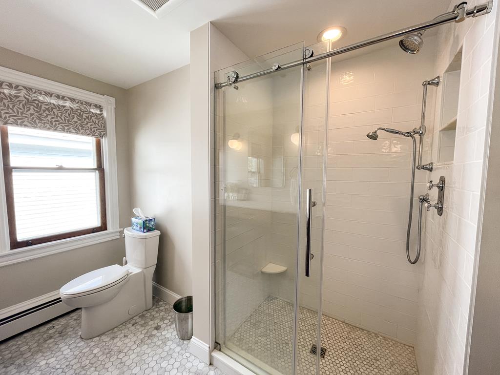 Classic Coastal Cottage | Photo 19
