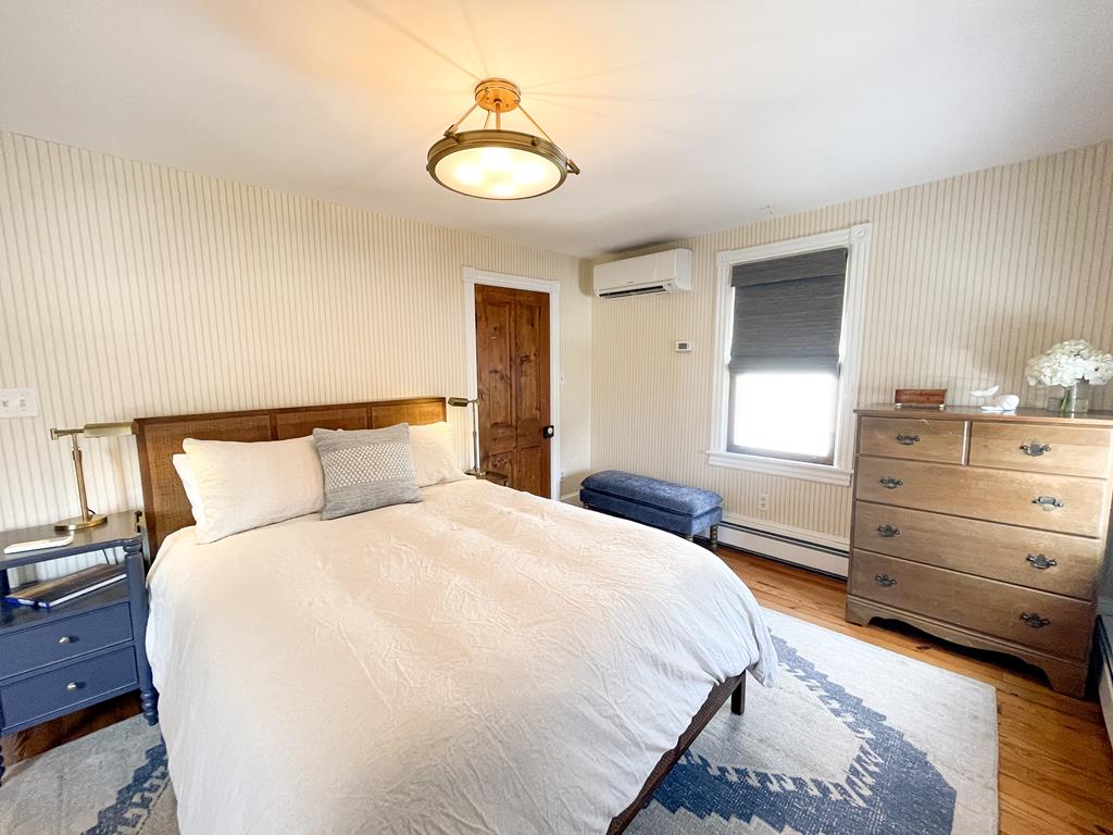 Classic Coastal Cottage | Photo 20