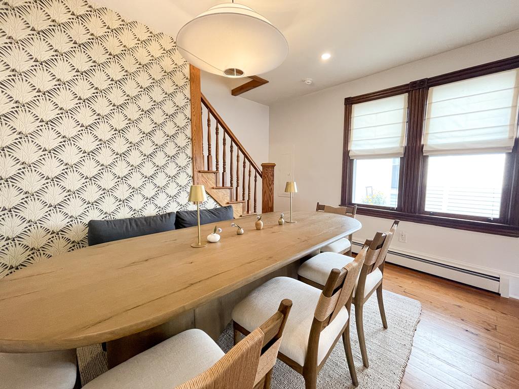 Classic Coastal Cottage | Photo 9