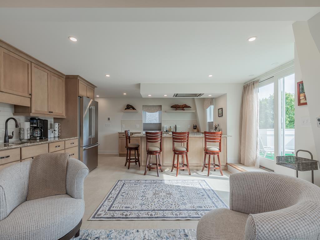 42 Jackson Street - The Merry Widow Unit 3 | Photo 6