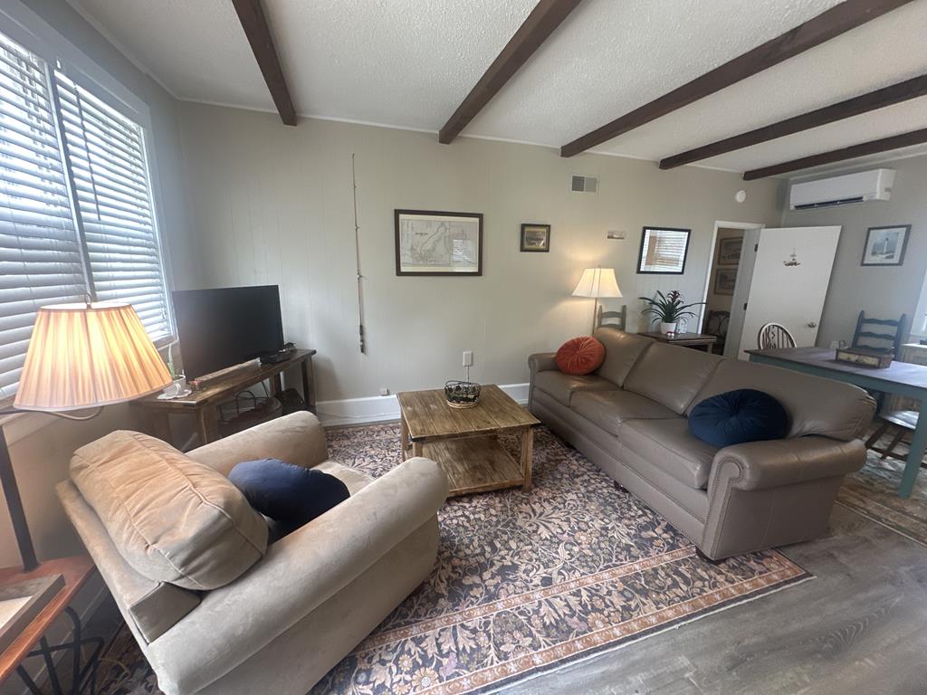 Cape Carriage 1240 Lafayette Street | Photo 3