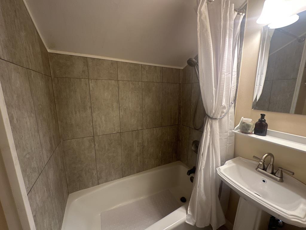 Cape Carriage 1240 Lafayette Street | Photo 22