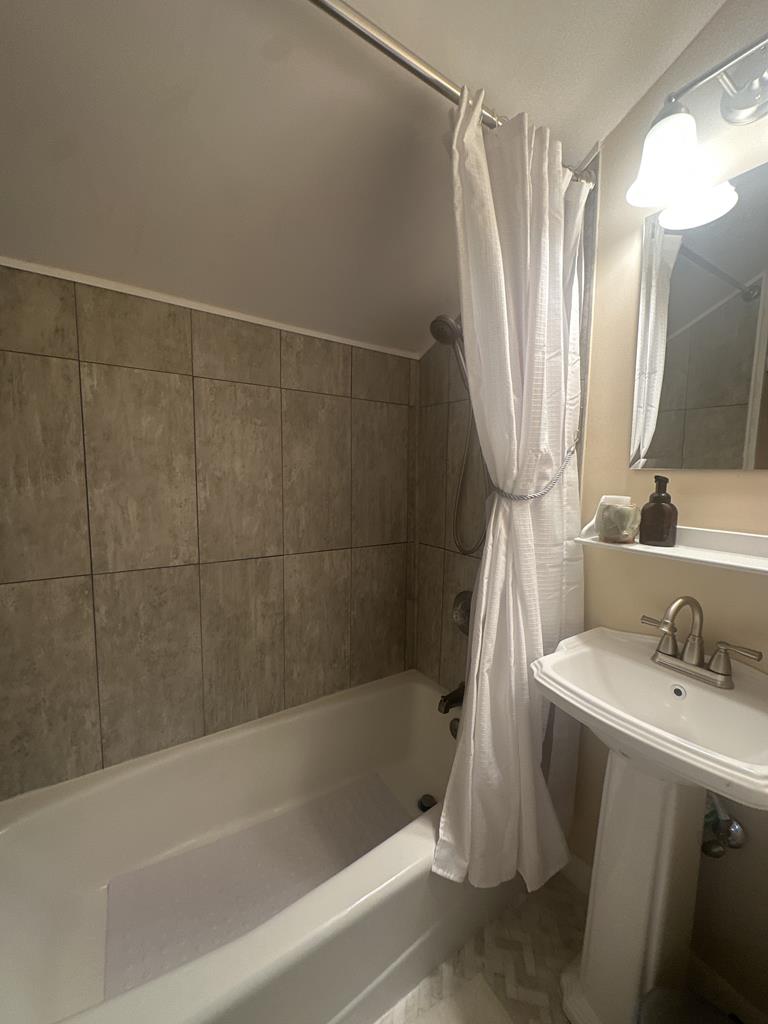 Cape Carriage 1240 Lafayette Street | Photo 23