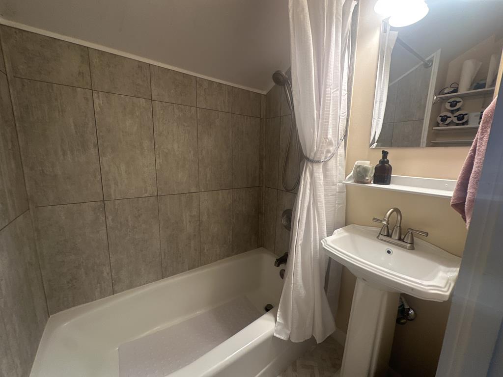 Cape Carriage 1240 Lafayette Street | Photo 25
