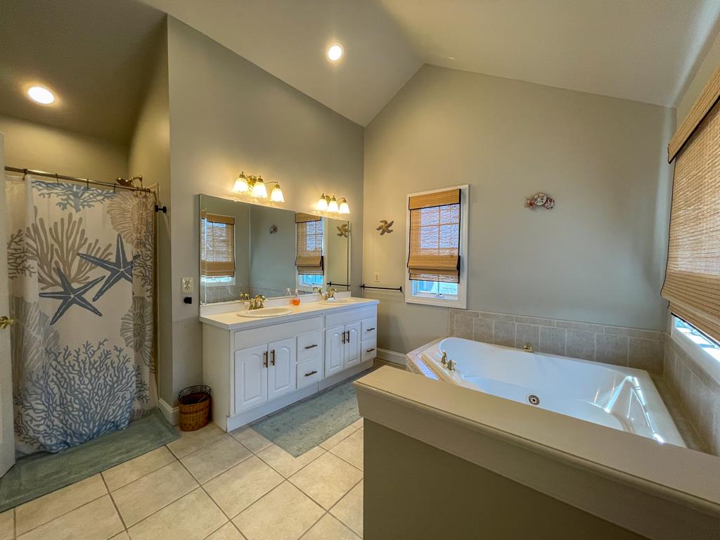 1608 Maryland Henry s Hideaway | Photo 16