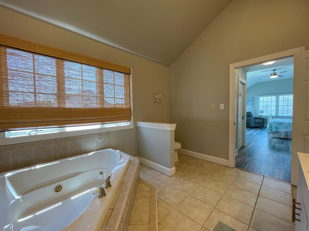 1608 Maryland Henry s Hideaway | Photo 17