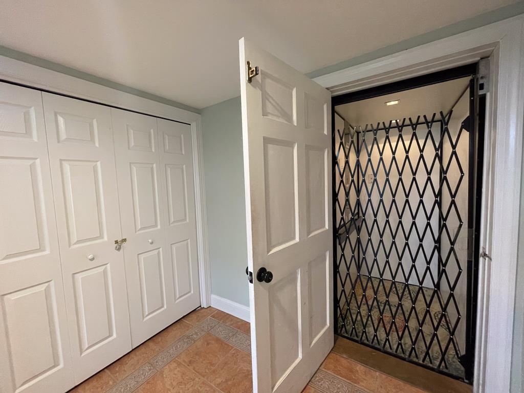 1608 Maryland Henry s Hideaway | Photo 19