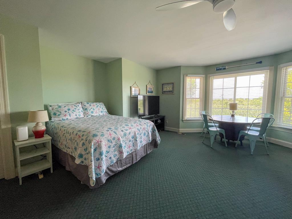 1608 Maryland Henry s Hideaway | Photo 22