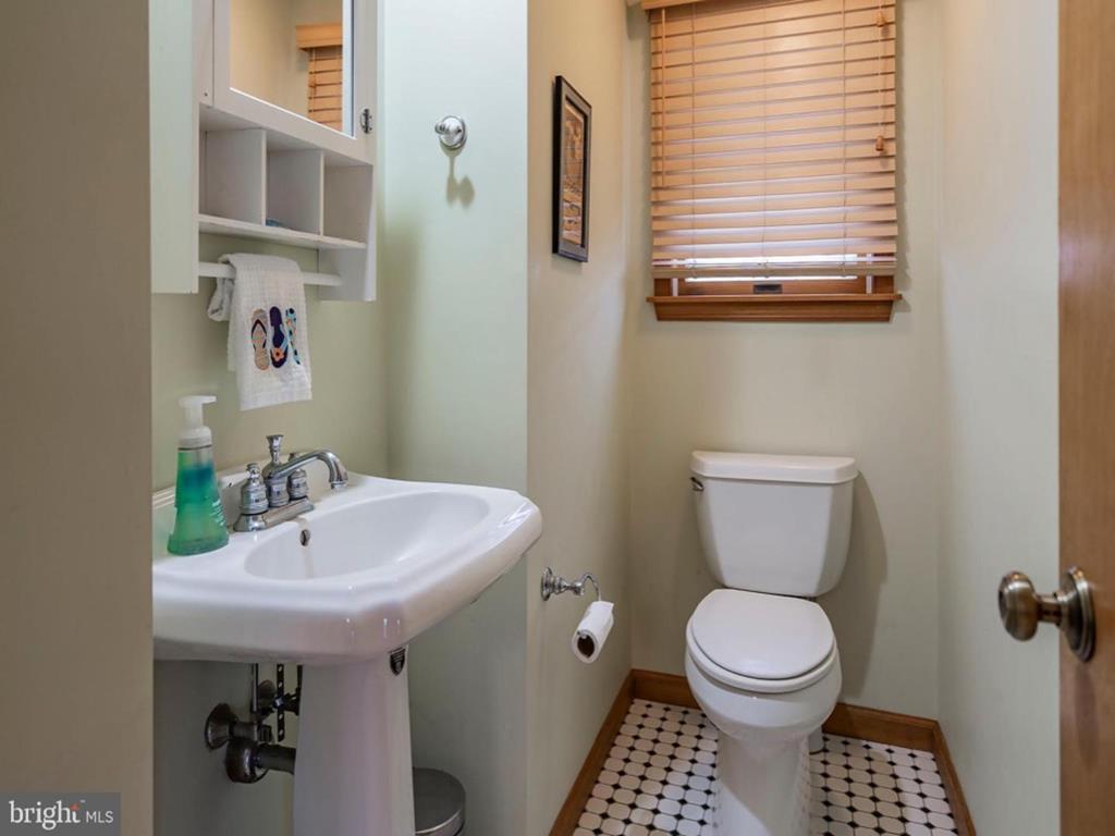 6 W. Rosemma Avenue, Holgate (Bay Side)