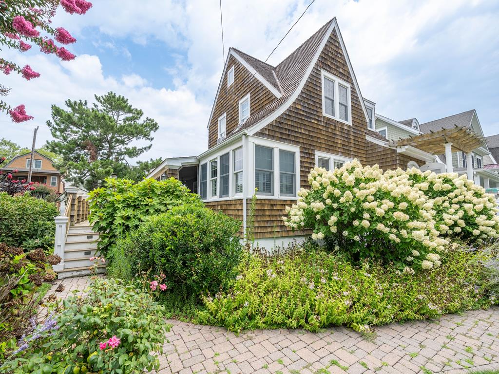 1211 New Jersey Ave | Photo 3