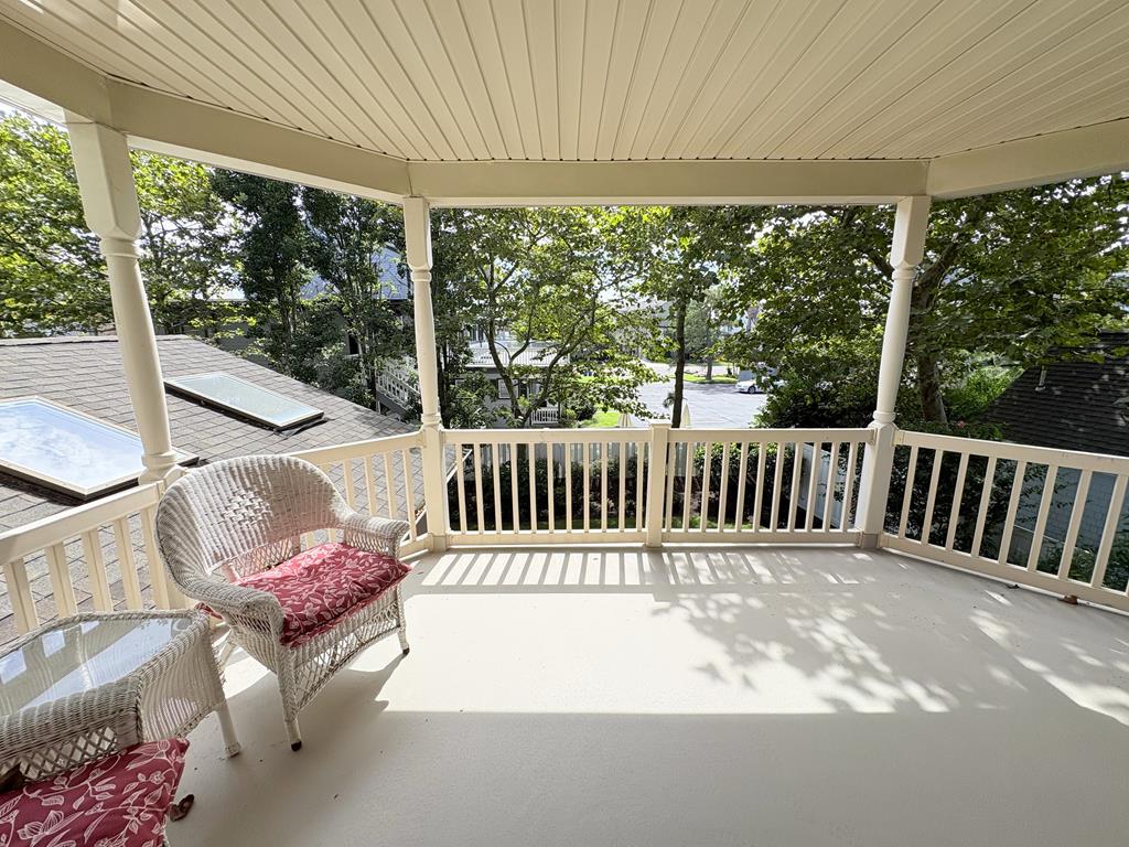 Cape Breeze - Sleeps 18 - 2 block to the beach! | Photo 17