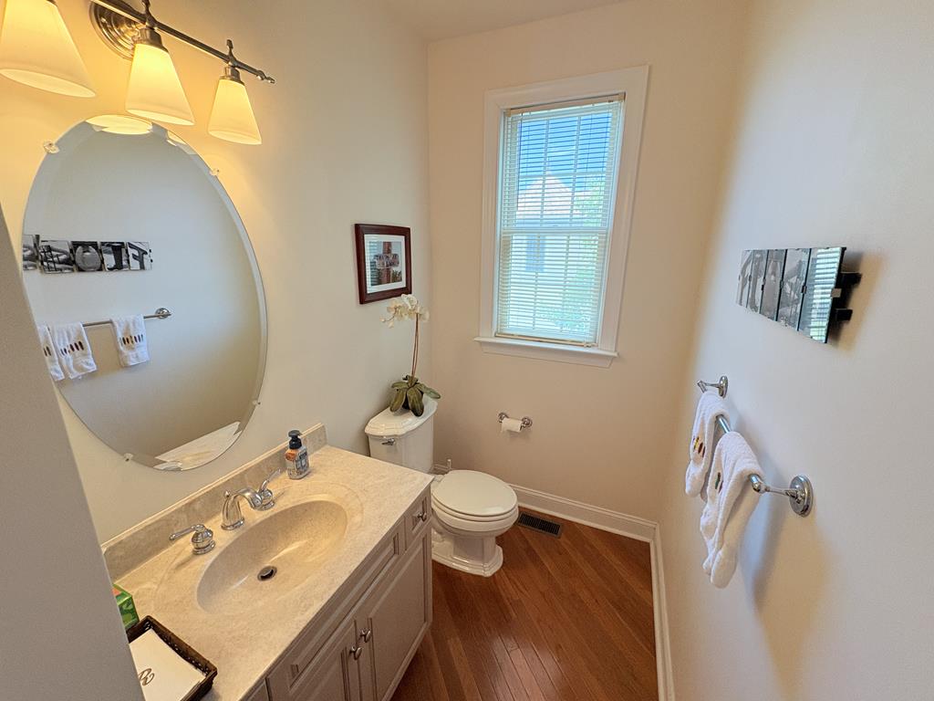 Cape Breeze - Sleeps 18 - 2 block to the beach! | Photo 28