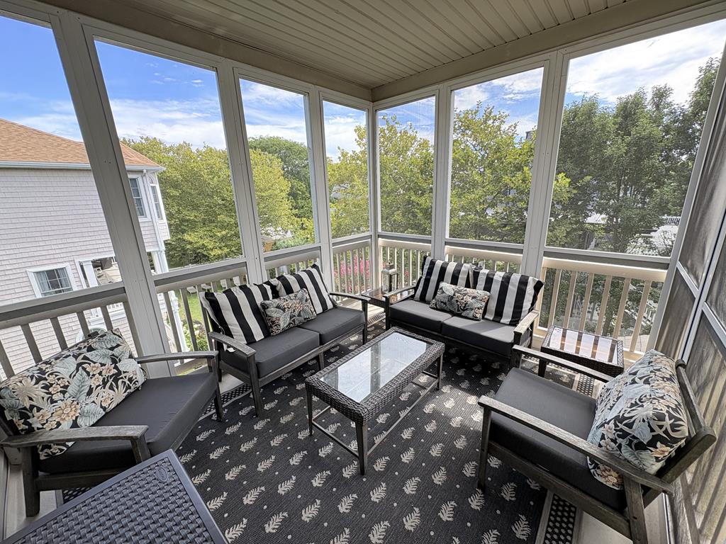 Cape Breeze - Sleeps 18 - 2 block to the beach! | Photo 30