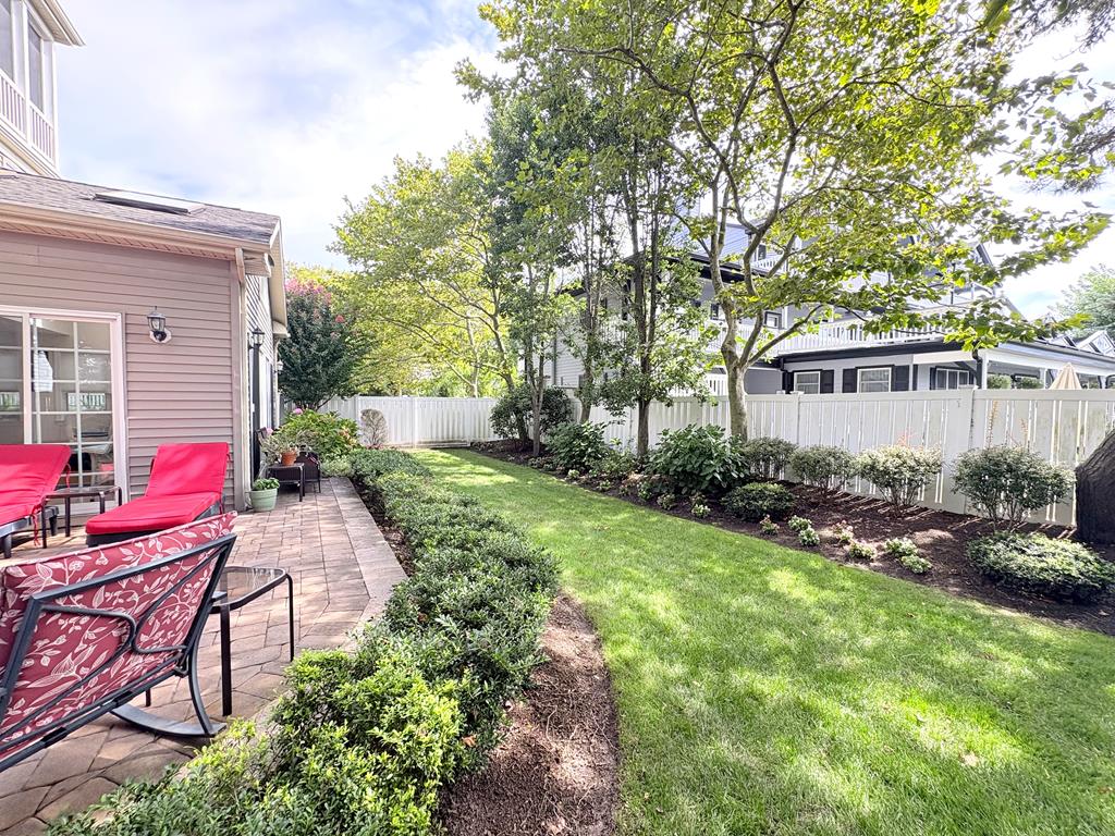 Cape Breeze - Sleeps 18 - 2 block to the beach! | Photo 34
