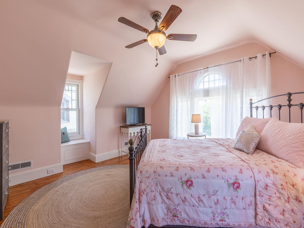 627 Hughes Street | Photo 21