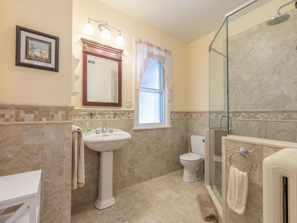 627 Hughes Street | Photo 22