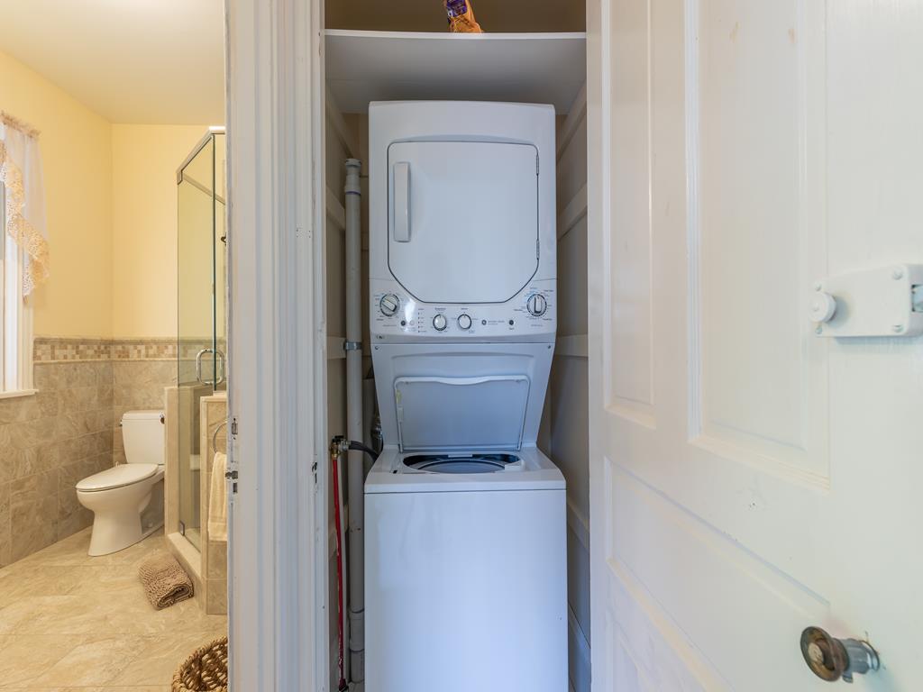 627 Hughes Street | Photo 26