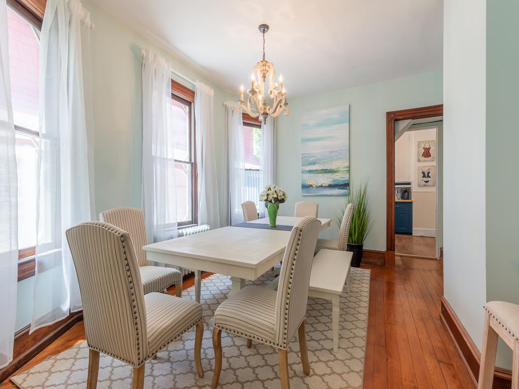 627 Hughes Street | Photo 8
