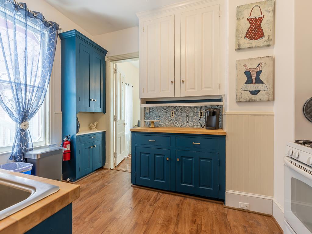 627 Hughes Street | Photo 10