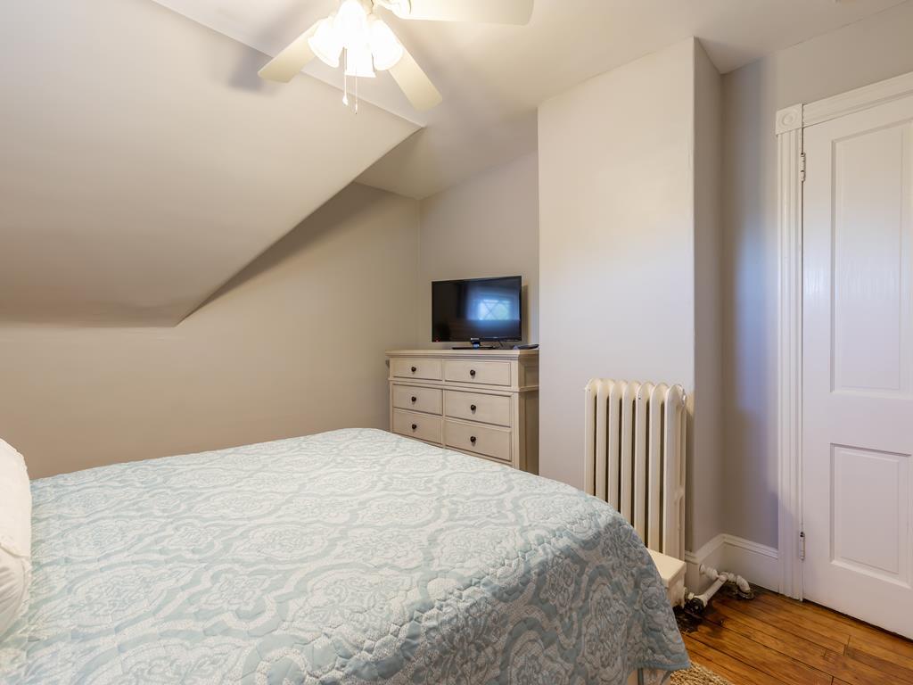 627 Hughes Street | Photo 29