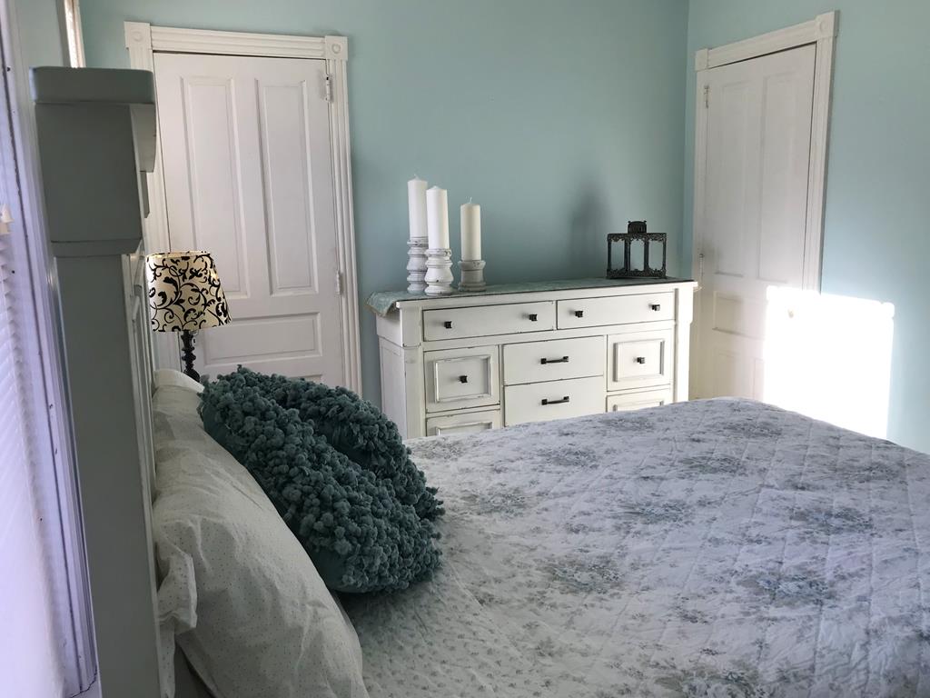 627 Hughes Street | Photo 33