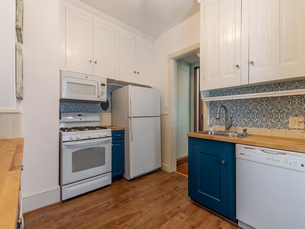 627 Hughes Street | Photo 8