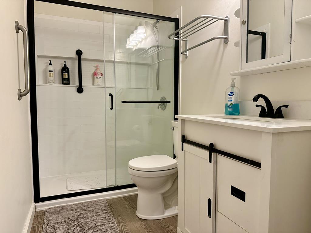Antoinette s By The Bay - 3 Bedrooms! | Photo 14