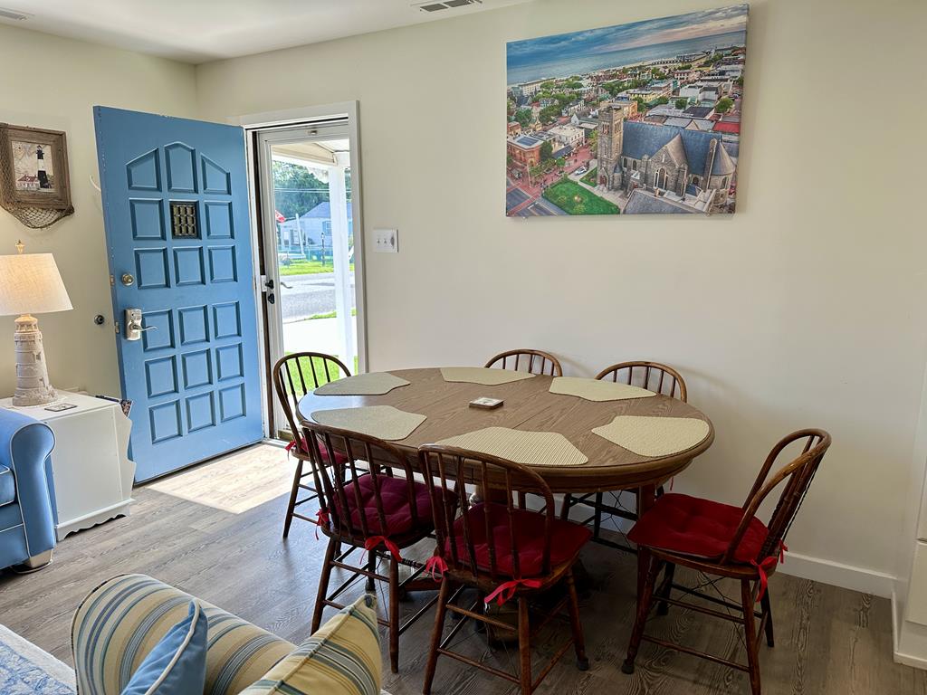 Antoinette s By The Bay - 3 Bedrooms! | Photo 7