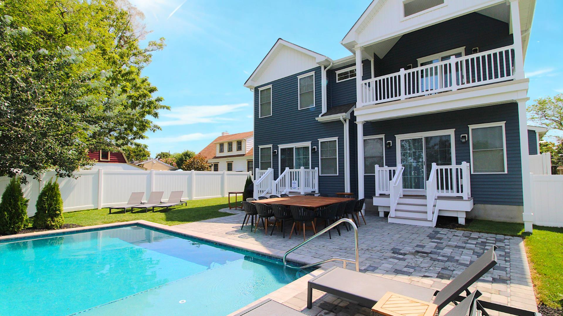 Coastal Blu w/ POOL
