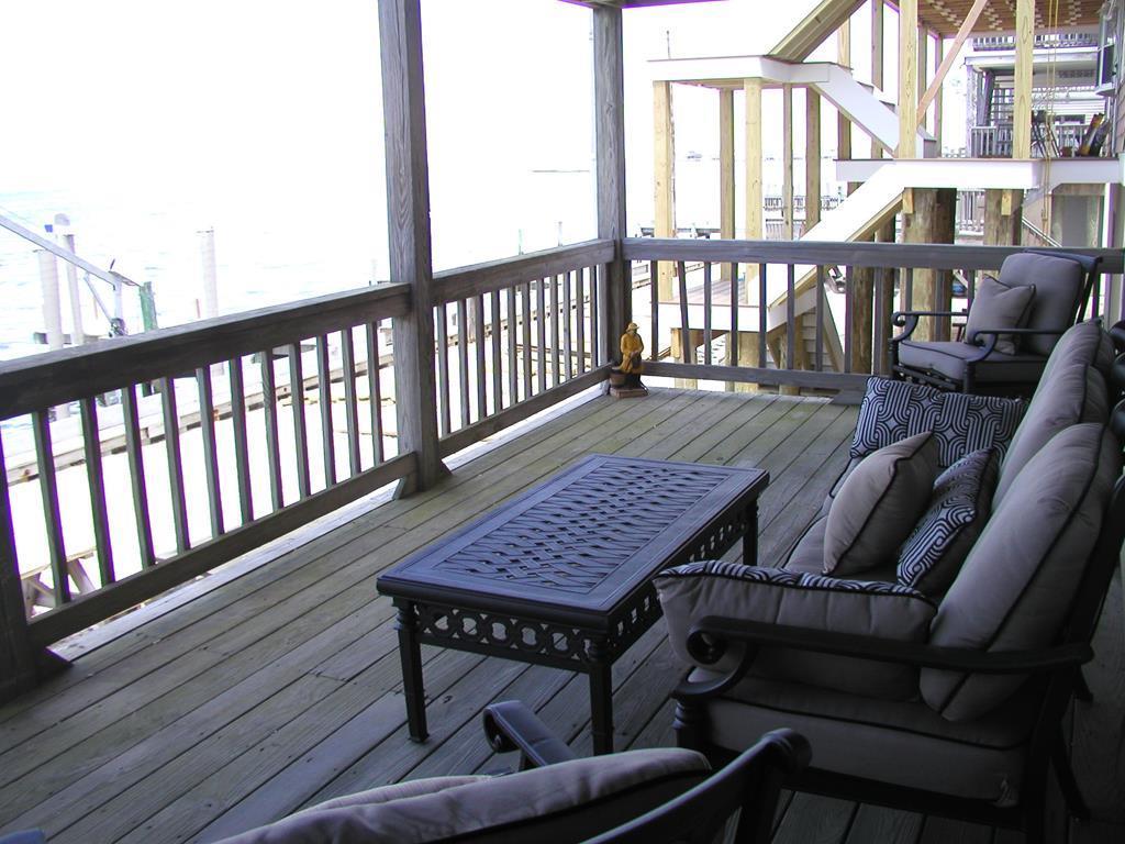 9306 Mark Drive, Peahala Park (Bay Front)
