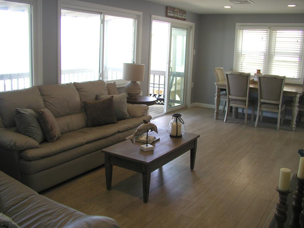 9306 Mark Drive, Peahala Park (Bay Front)