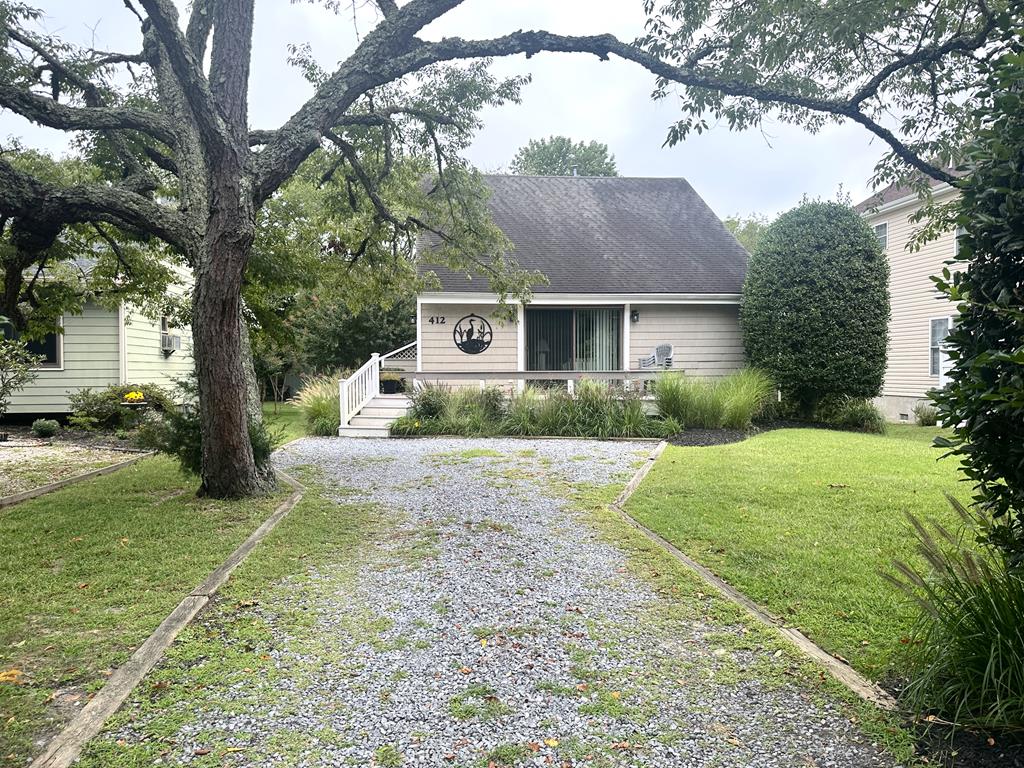 412 Third Ave - Peaceful Cottage | Photo 3