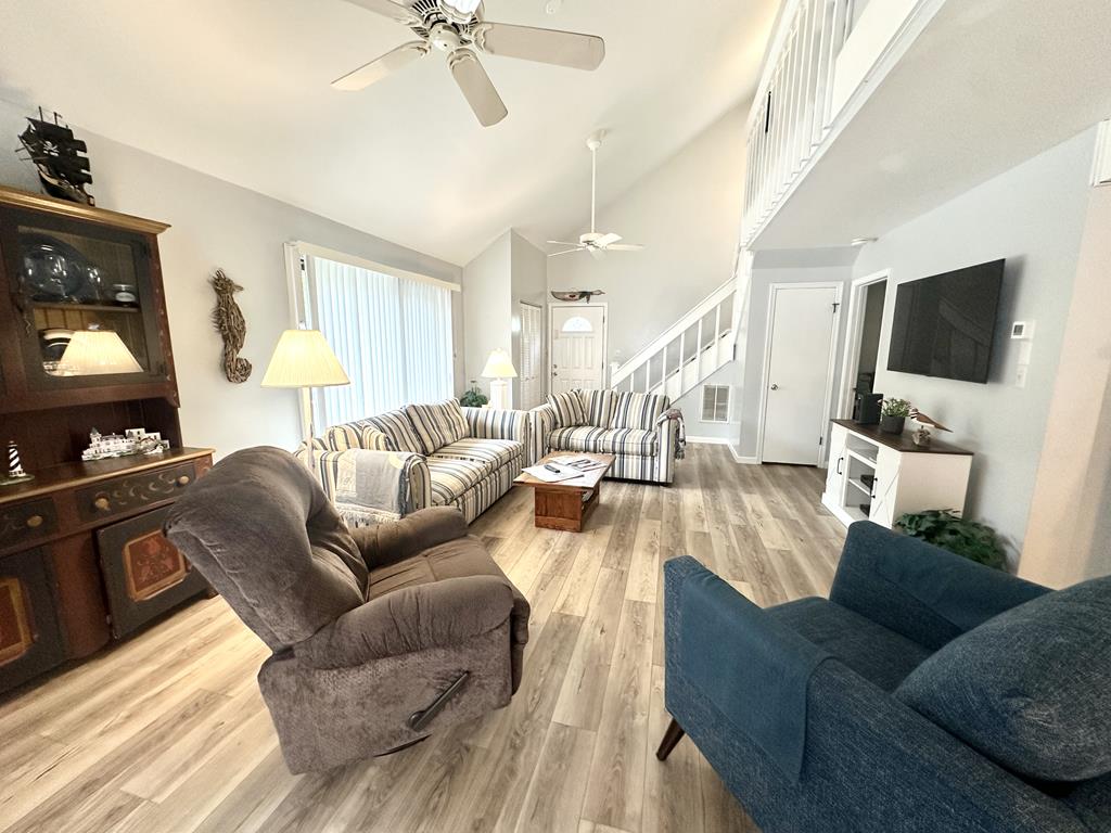 412 Third Ave - Peaceful Cottage | Photo 9