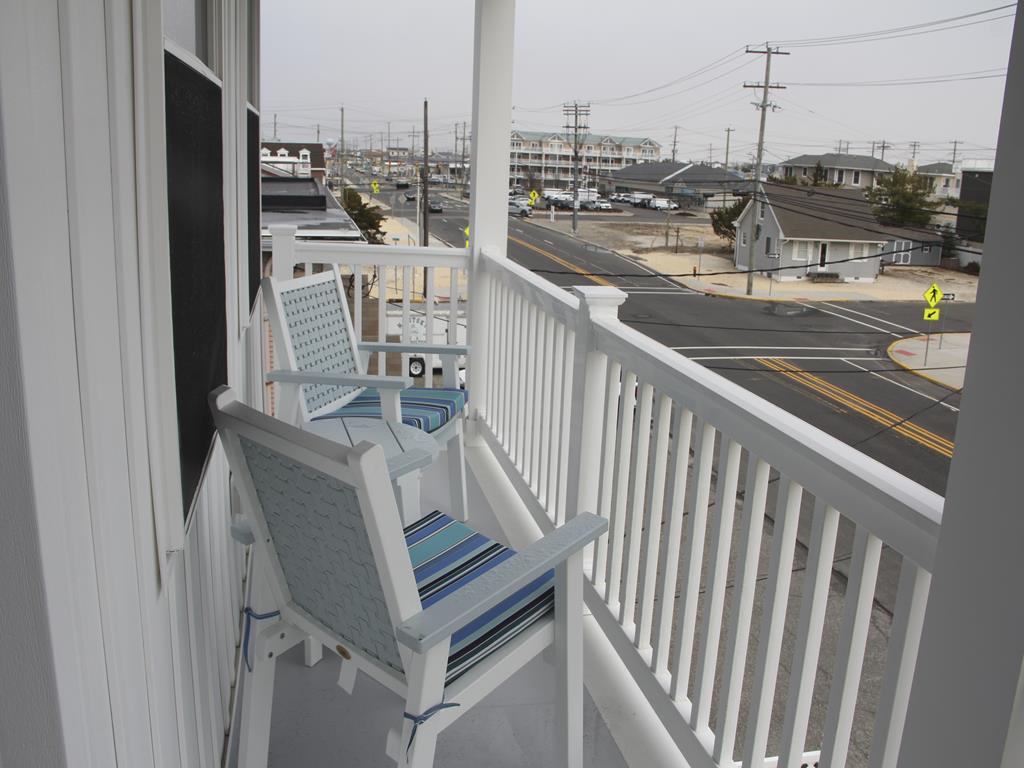 1111 Central Avenue, Ship Bottom (Bay Side)
