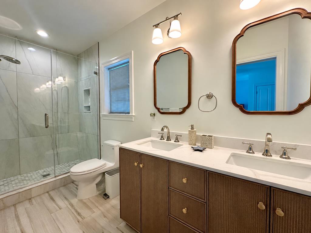 Pet-Friendly POOL Bayside Coastal Cottage | Photo 13