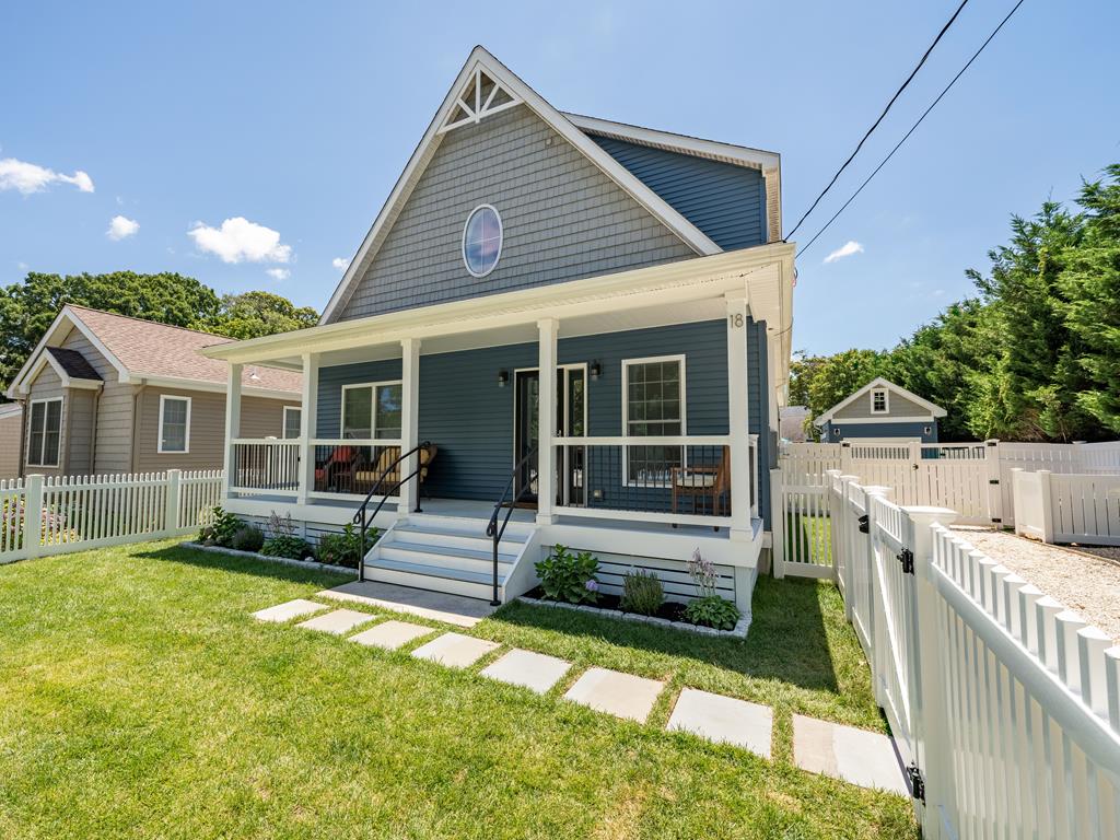 Pet-Friendly POOL Bayside Coastal Cottage | Photo 4