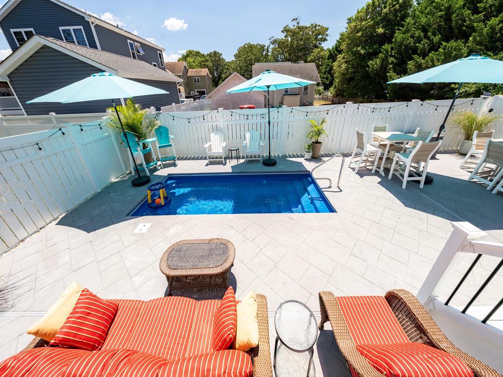 Pet-Friendly POOL Bayside Coastal Cottage | Photo 34