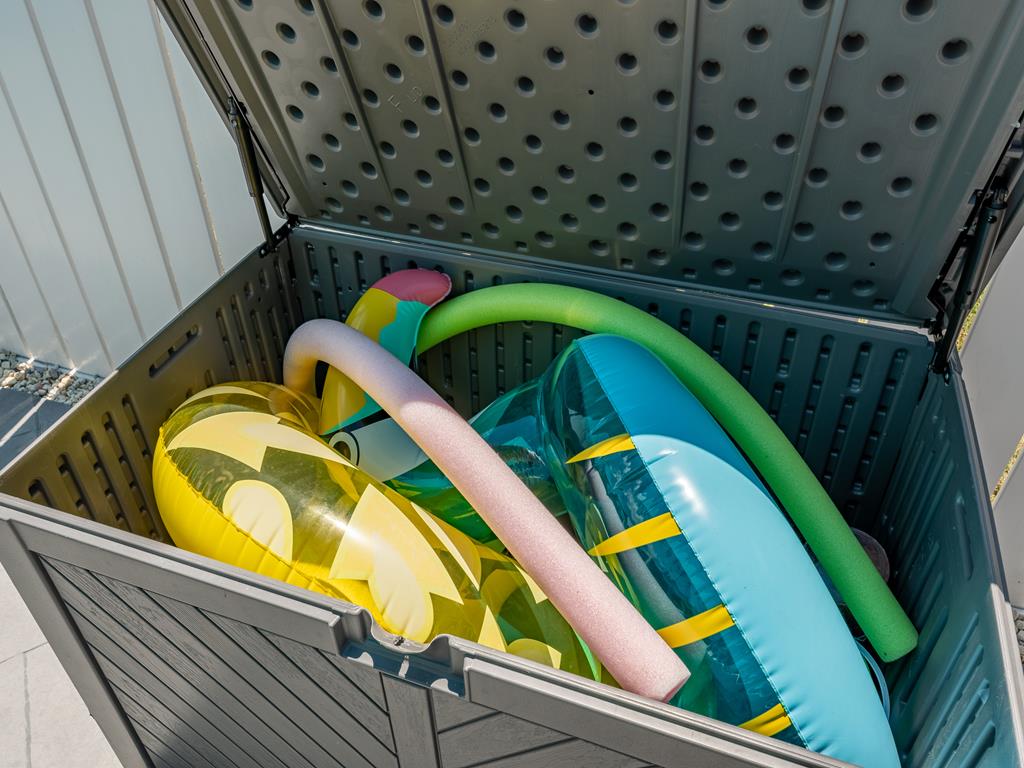 Pet-Friendly POOL Bayside Coastal Cottage | Photo 37