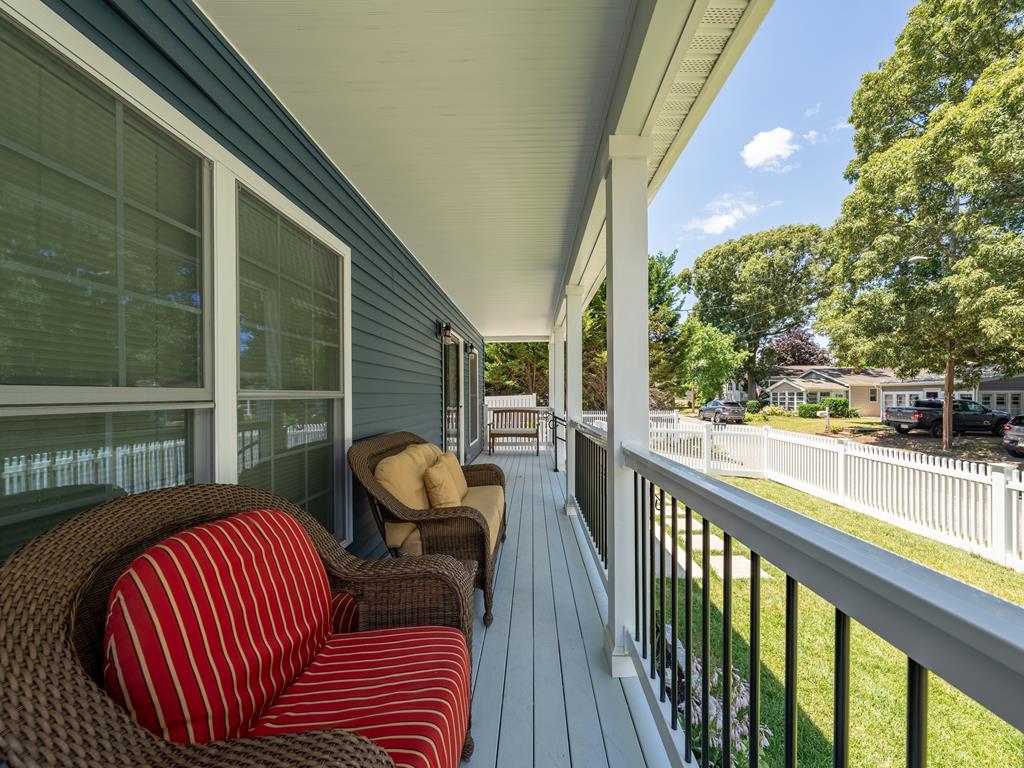 Pet-Friendly POOL Bayside Coastal Cottage | Photo 6