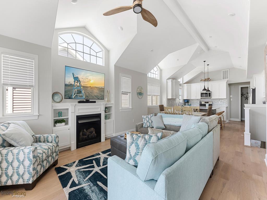 215 38th Street West | Photo 3