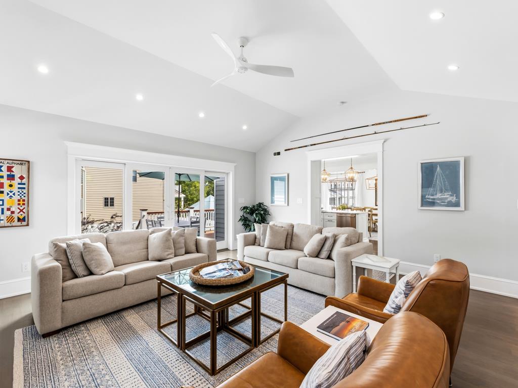 901 Benton Avenue | Photo 12