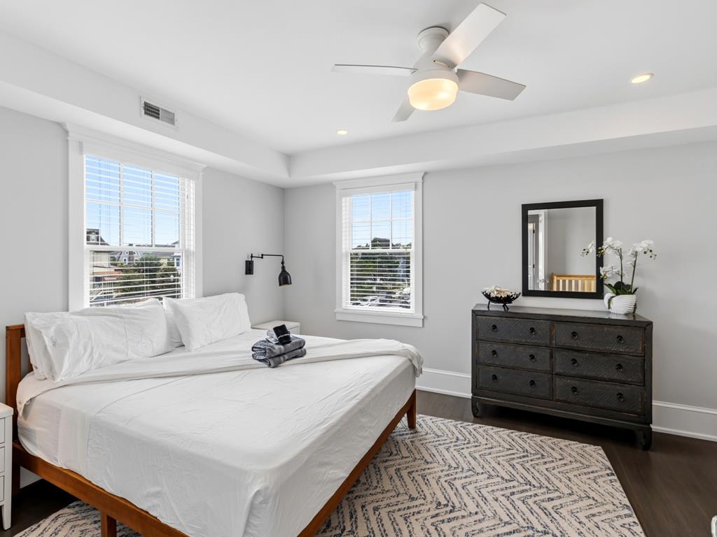 901 Benton Avenue | Photo 23