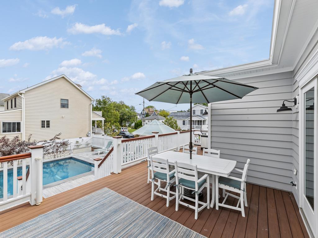901 Benton Avenue | Photo 6